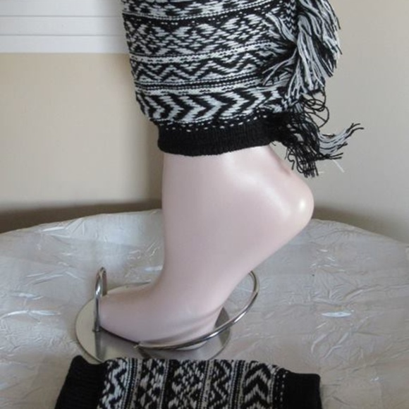 Short Leg Warmer Fring Wear over boots to decorate - Picture 4 of 4